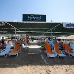Febeach منتجع