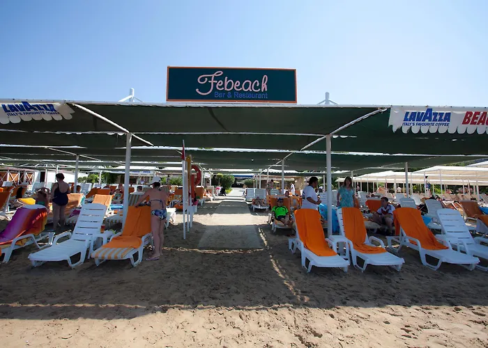 Febeach منتجع 4*