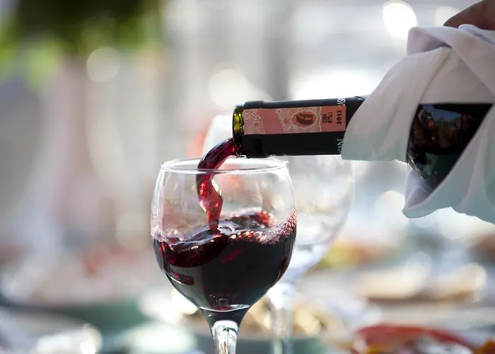 منتجع Febeach 4*