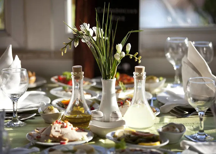 منتجع Febeach 4*